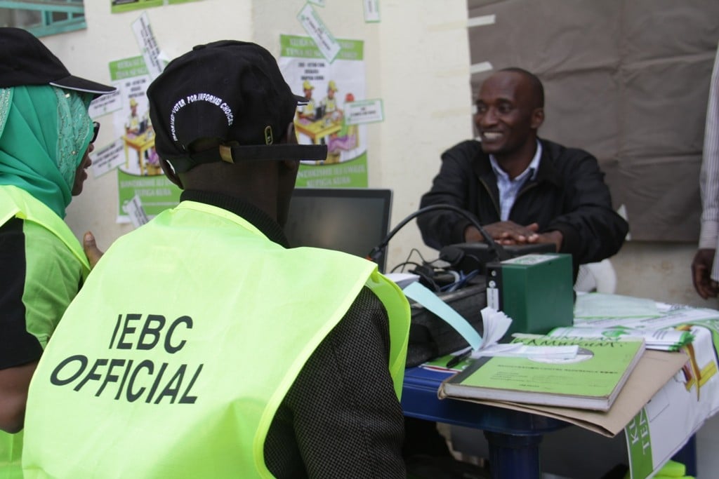 Kenyan Elections can be postponed in two ways without causing a constitutional crisis